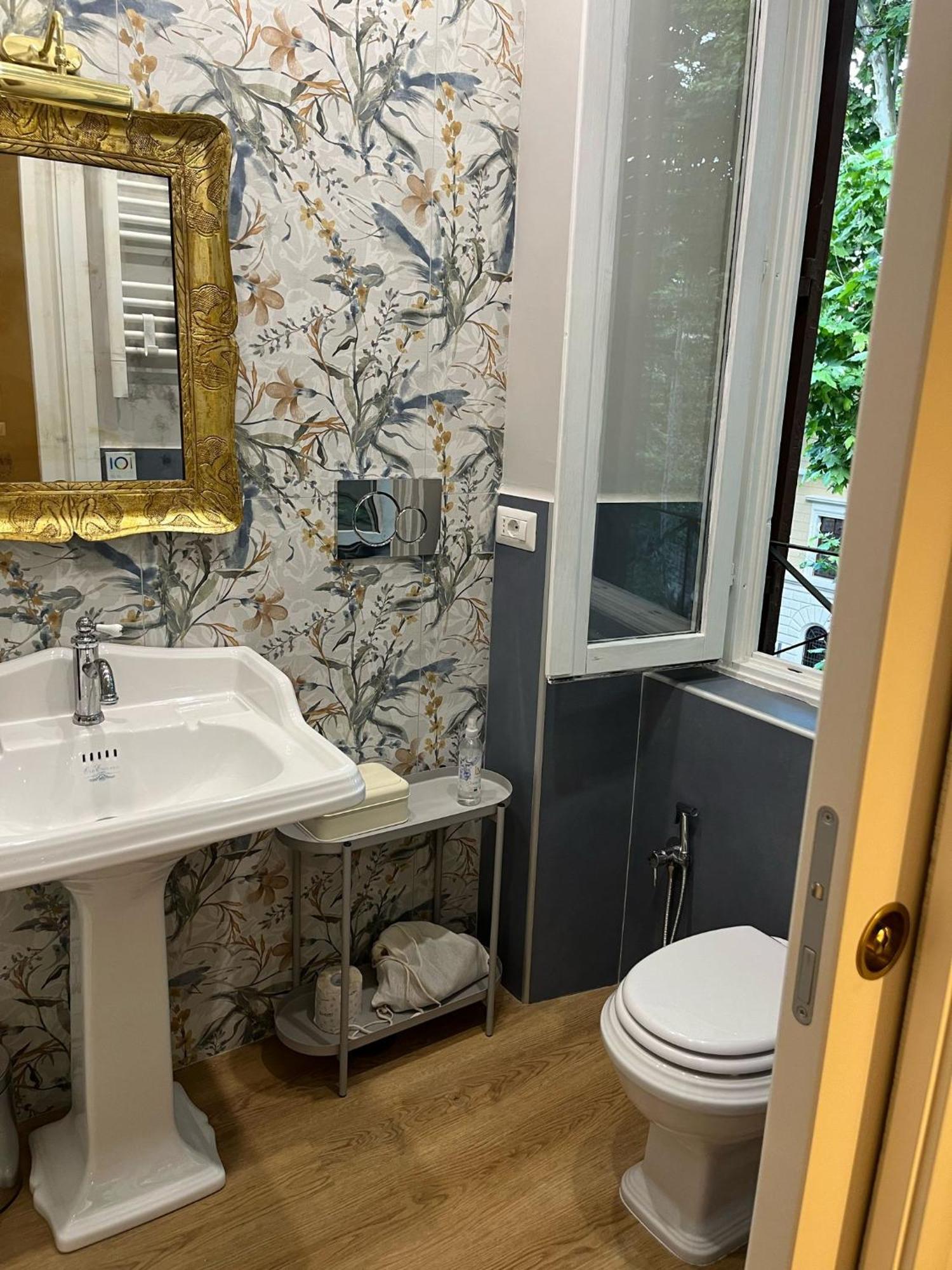 Queen Of Rome Luxury Rooms Roma Exterior foto