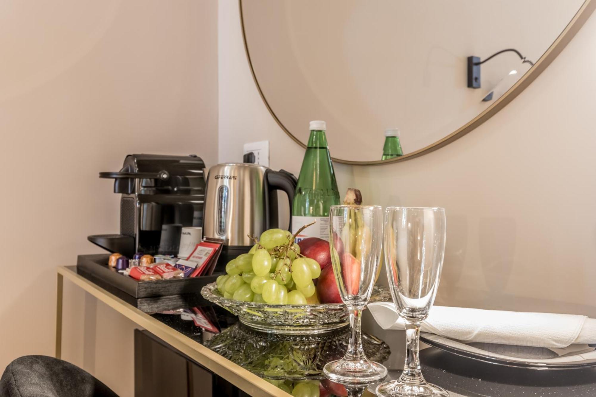 Queen Of Rome Luxury Rooms Roma Exterior foto